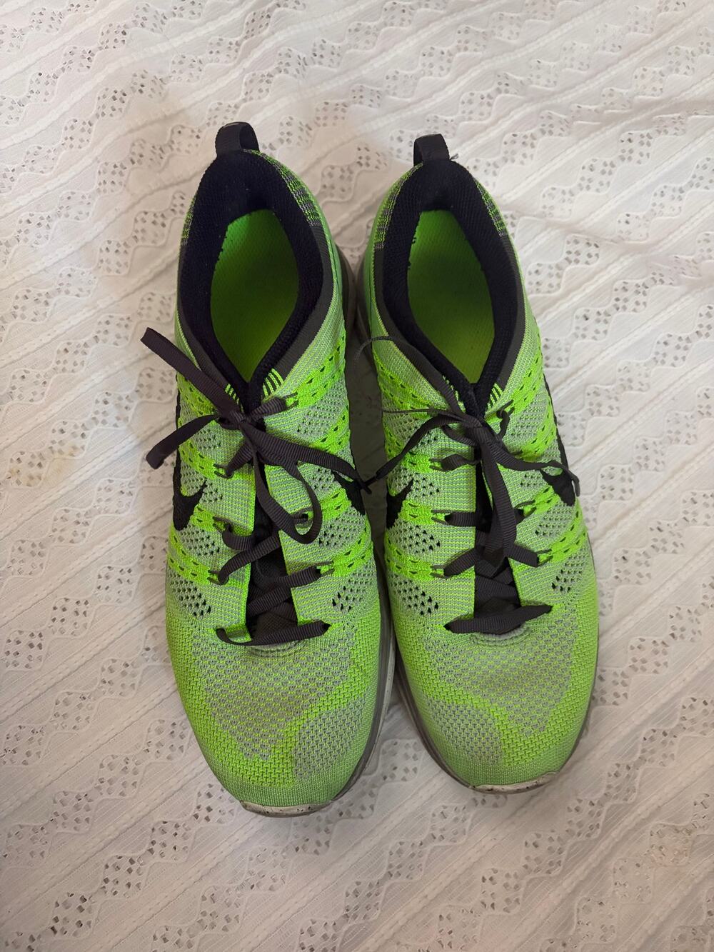 Nike Flyknit One Volt Black Running Shoes Mens 9 Flywire Sneakers 554888-301